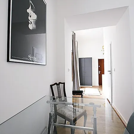 Charming In Krakow's Trendiest Area *